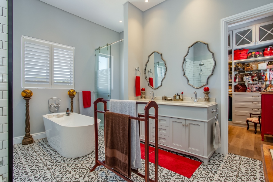 5 Bedroom Property for Sale in Val De Vie Estate Western Cape